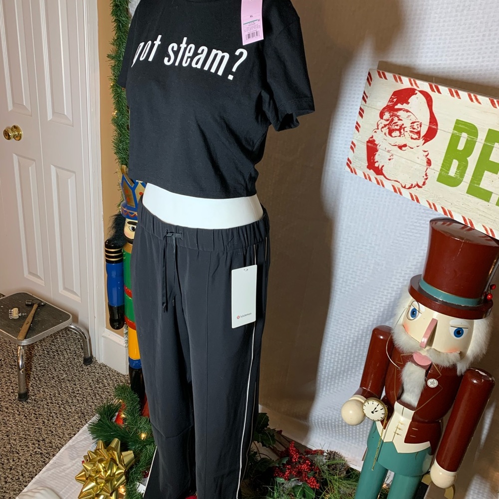 Lululemon black active sport pants size 8